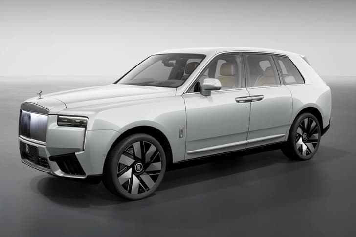 Rolls Royce Cullinan Color Silver Rolls Royce Cullinan Color Silver